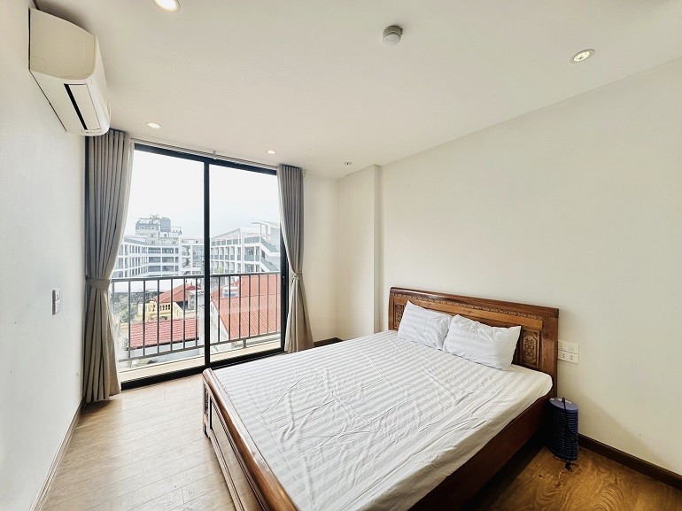 Cho thuê căn hộ 2PN rộng 75m2 tại Tô Ngọc Vân, Tây Hồ, đủ đồ đẹp, sáng thoáng 6