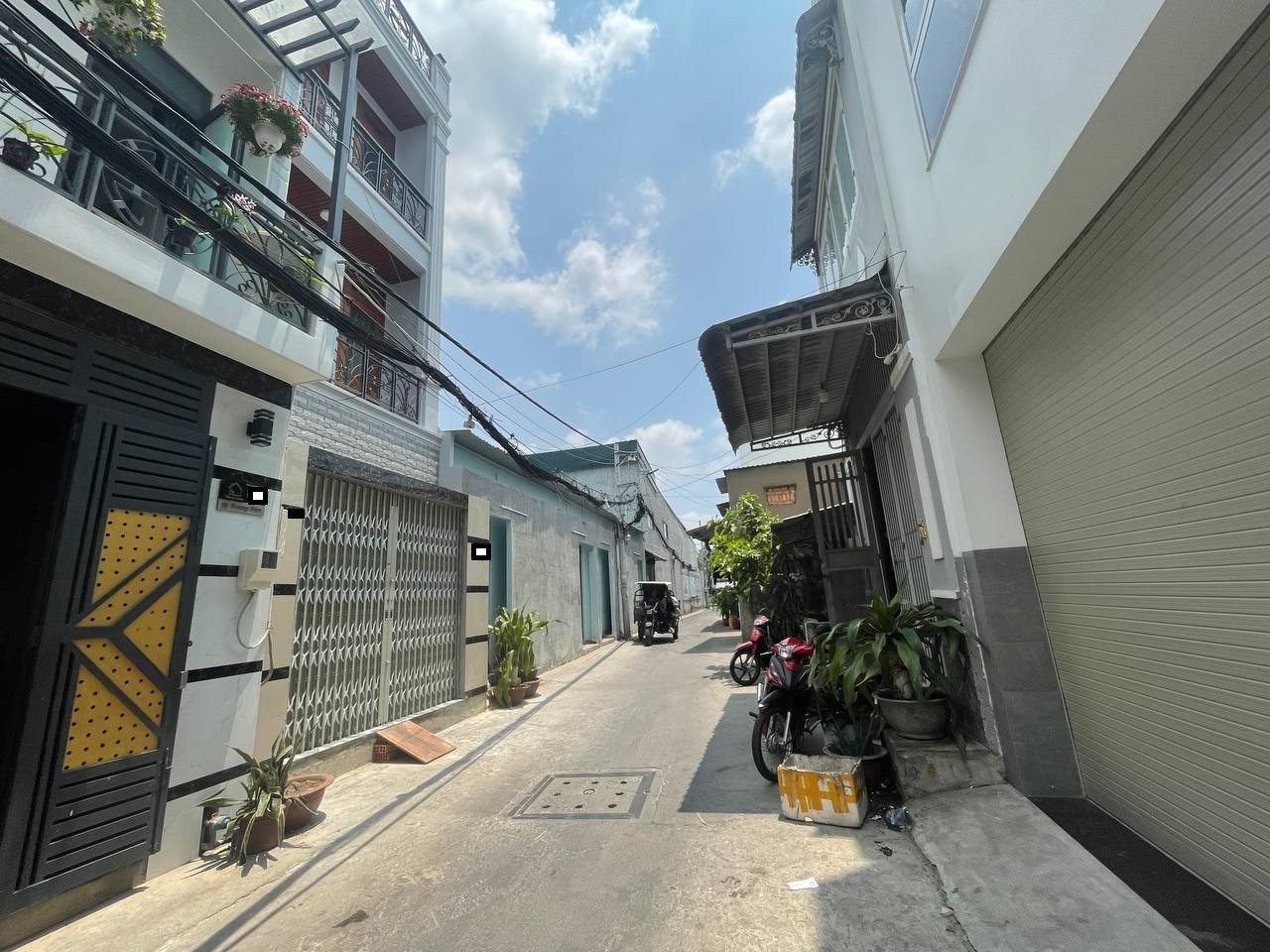 Bán Nhà Lê Trọng Tấn, Tân Phú - 71m2 A4, 5m Ngang, Hẻm 5m xe hơi vào nhà