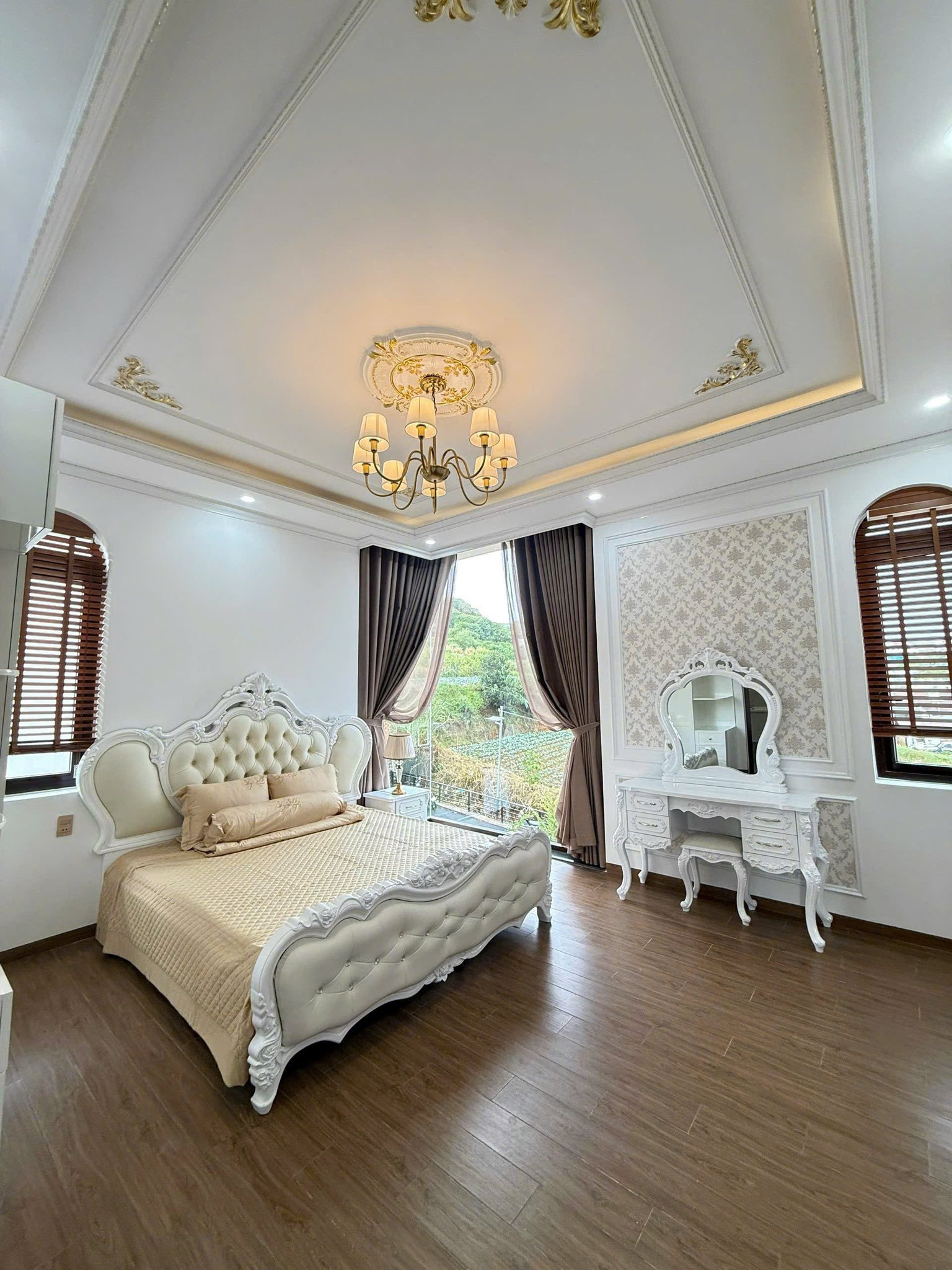 SIÊU PHẨM BIỆT THỰ CHÂU ÂU GIỮA LÒNG ĐÀ LẠT GIÁ 11 TỶ 3