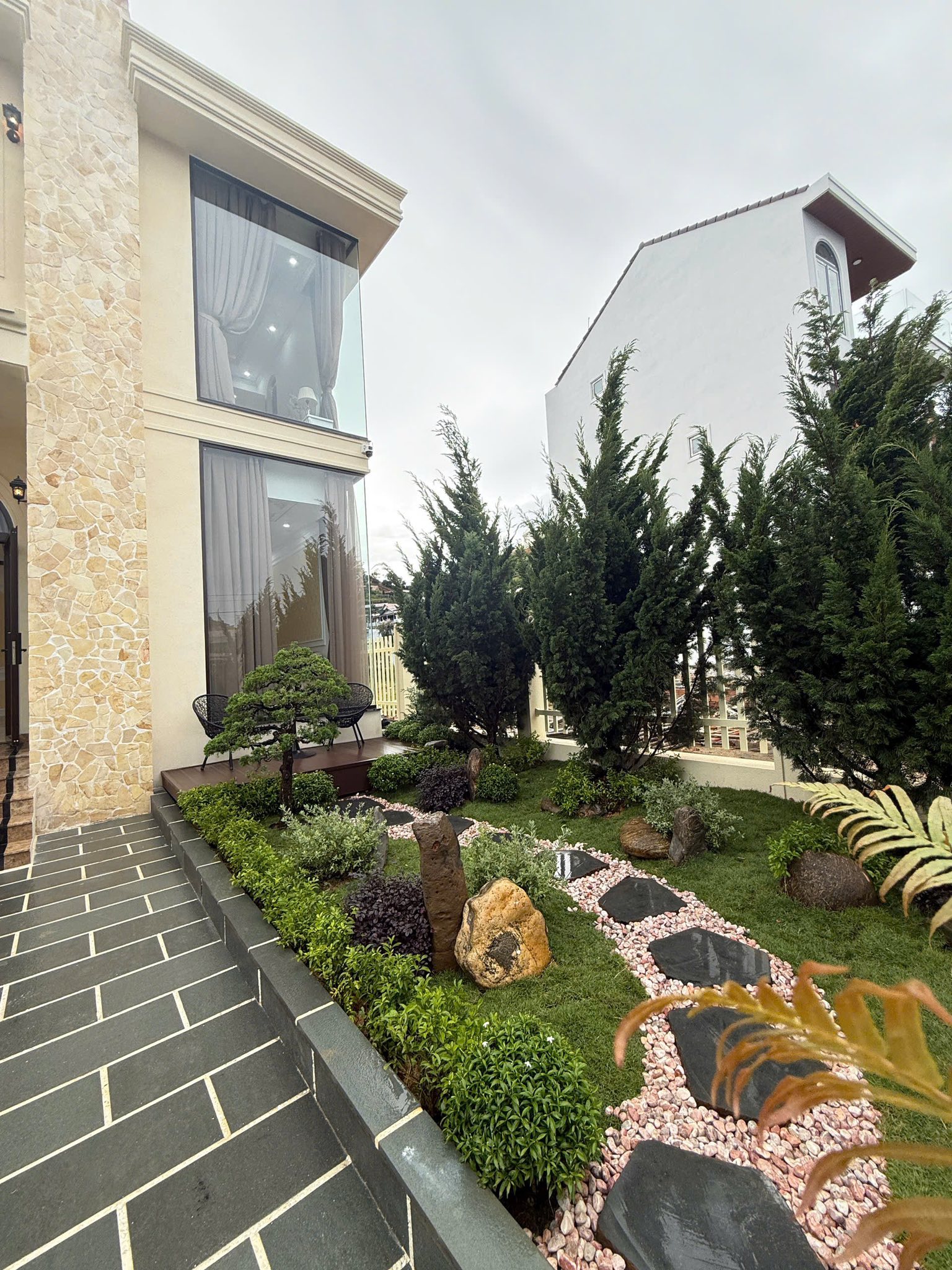 SIÊU PHẨM BIỆT THỰ CHÂU ÂU GIỮA LÒNG ĐÀ LẠT GIÁ 11 TỶ 4