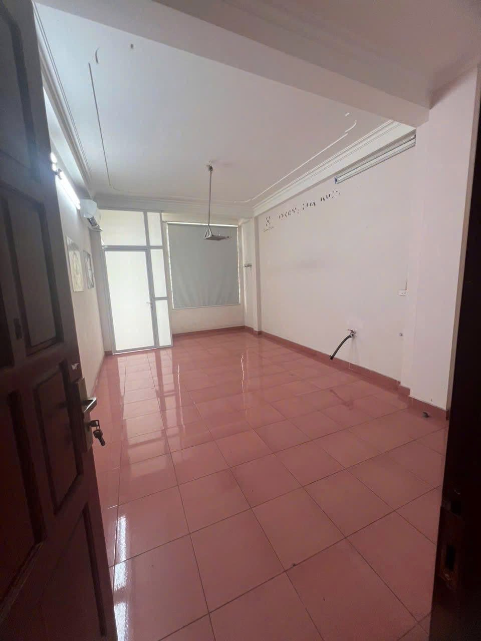 Cho thuê nhà riêng ngõ 78 phố Duy Tân, phường Cầu Giấy ( mới) 50m x 5T giá 25 triệu 3