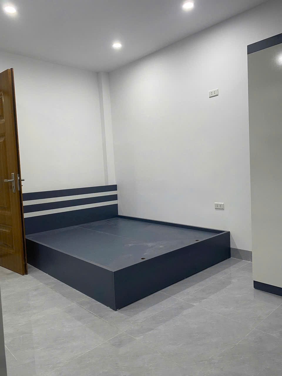 Cho thuê CHDV 195 Trần Cung, Cầu Giấy 50m x 7T, 10PKK giá 43tr, XÂY MỚI, THANG MÁY 3