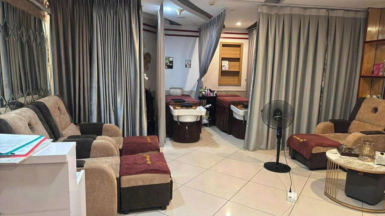 Tôi bán nhà mặt phố Quang Trung sầm uất gần chợ Hà Đông 55m2 chỉ 13.x tỷ. LH 0989626116