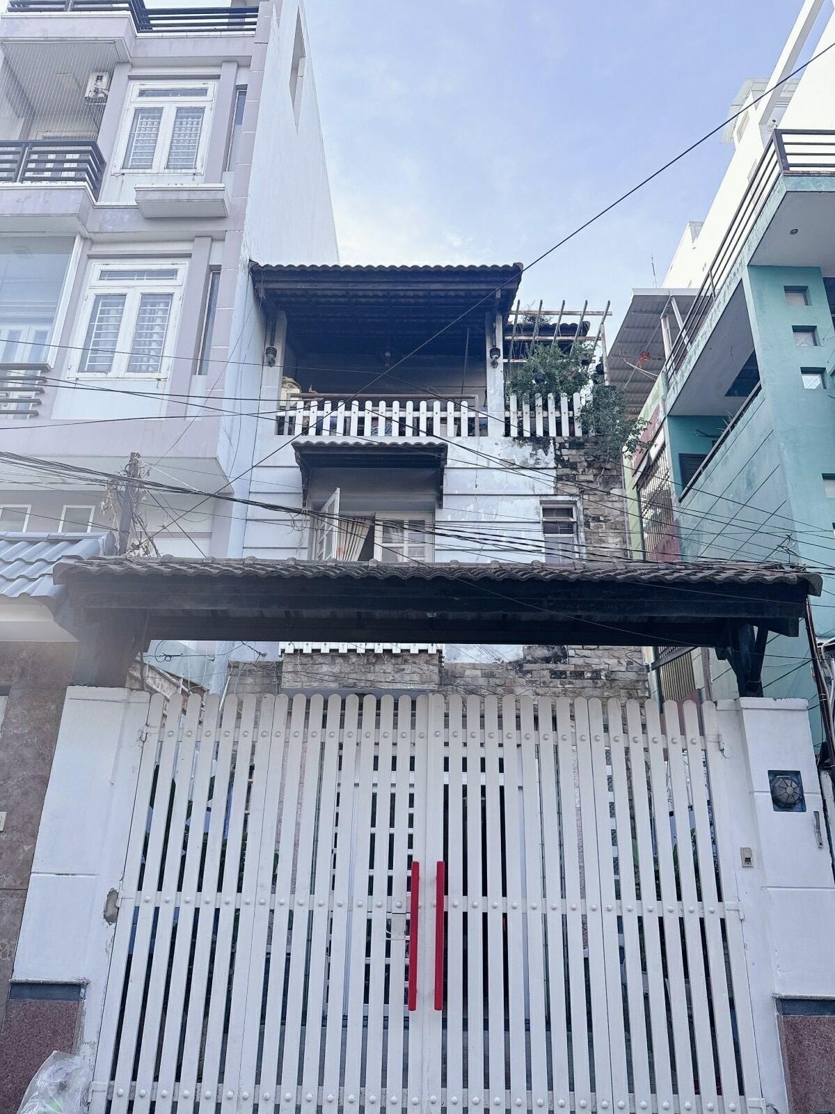 GIẢM 2.2 TỶ - NHÀ ĐẸP BÙI ĐÌNH TÚY 4 TẦNG 100M2 VUÔNG A4 - GIÁ 18.8 TỶ 5