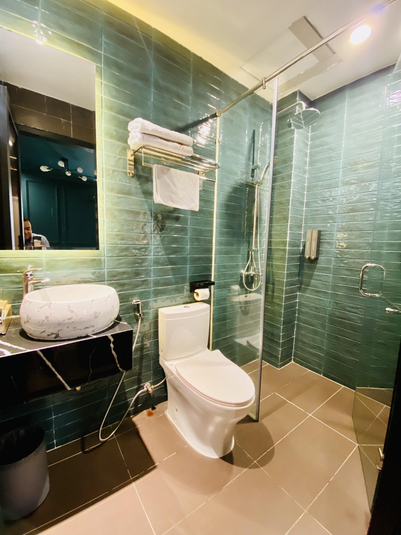KHÁCH SẠN NGAY SÂN BAY TÂN SƠN NHẤT DÒNG TIỀN 300TR/THÁNG - GẤP BÁN GIẢM MẠNH 4.5 TỶ 13