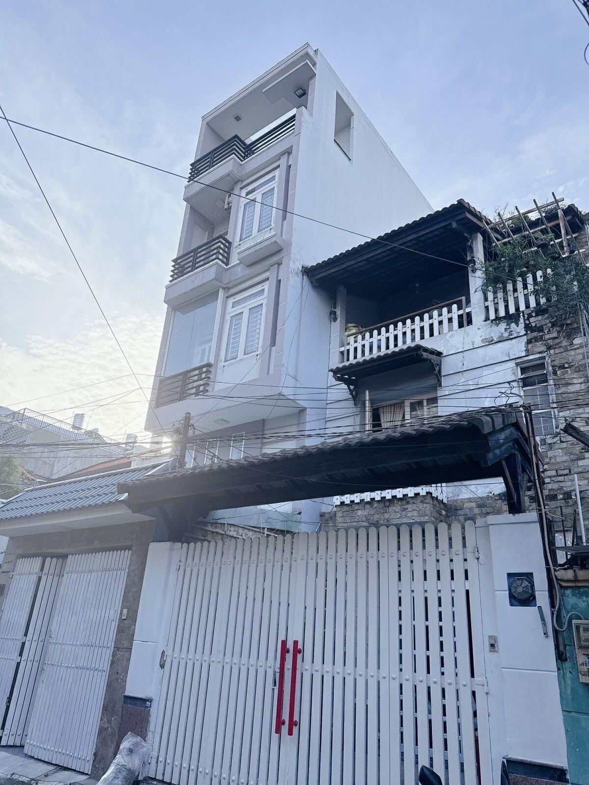 GIẢM 2.2 TỶ - NHÀ ĐẸP BÙI ĐÌNH TÚY 4 TẦNG 100M2 VUÔNG A4 - GIÁ 18.8 TỶ 4