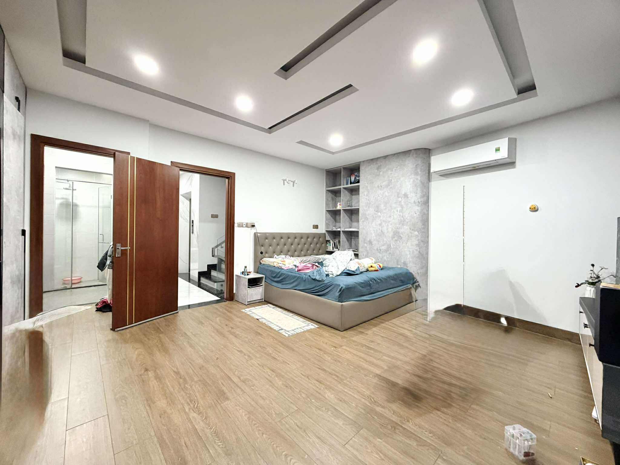 TOÀ NHÀ 8 TẦNG THANG MÁY - LÔ GÓC 3 MẶT THOÁNG - 13 PHÒNG HẺM NHỰA 6M - 24 TỶ 13