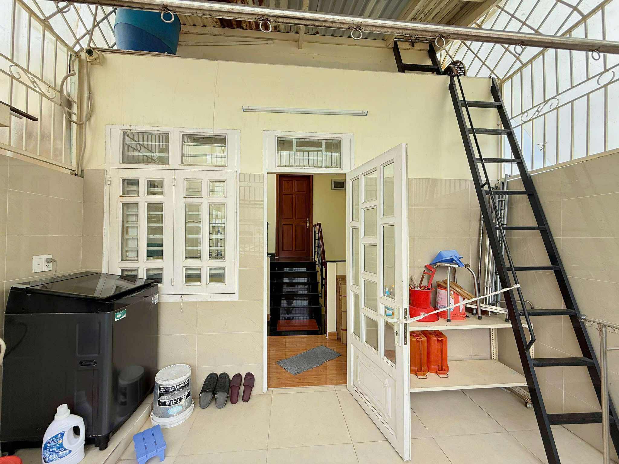 SIÊU PHẨM 2 MẶT TIỀN HXH NGUYỄN XÍ - Ô TÔ NGỦ NHÀ - 4 TẦNG BTCT FULL NỘI THẤT CHỈ 13 T 6