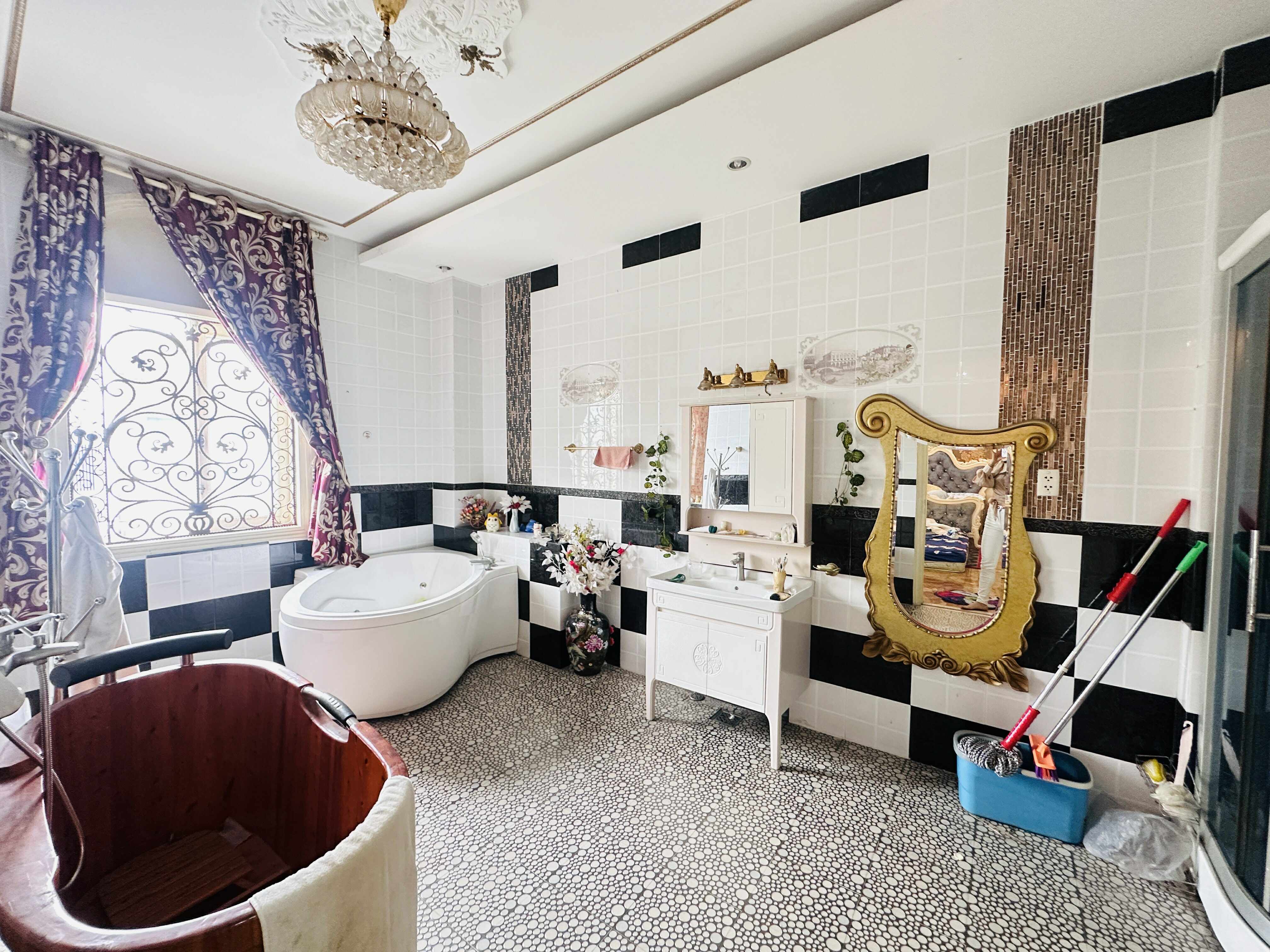 SIÊU BIỆT THỰ LUXURY LÊ QUANG ĐỊNH – 268M² (9×30) – ĐỖ 3 Ô TÔ – CHÍNH CHỦ XÂY ĐẲNG CẤP 3