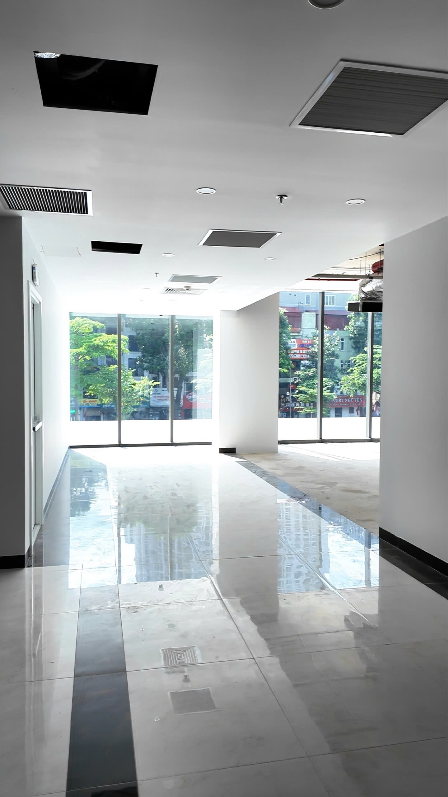 Bán sàn thương mại, văn phòng dự án The Ninety Complex 90 đường Láng kinh doanh tốt 2