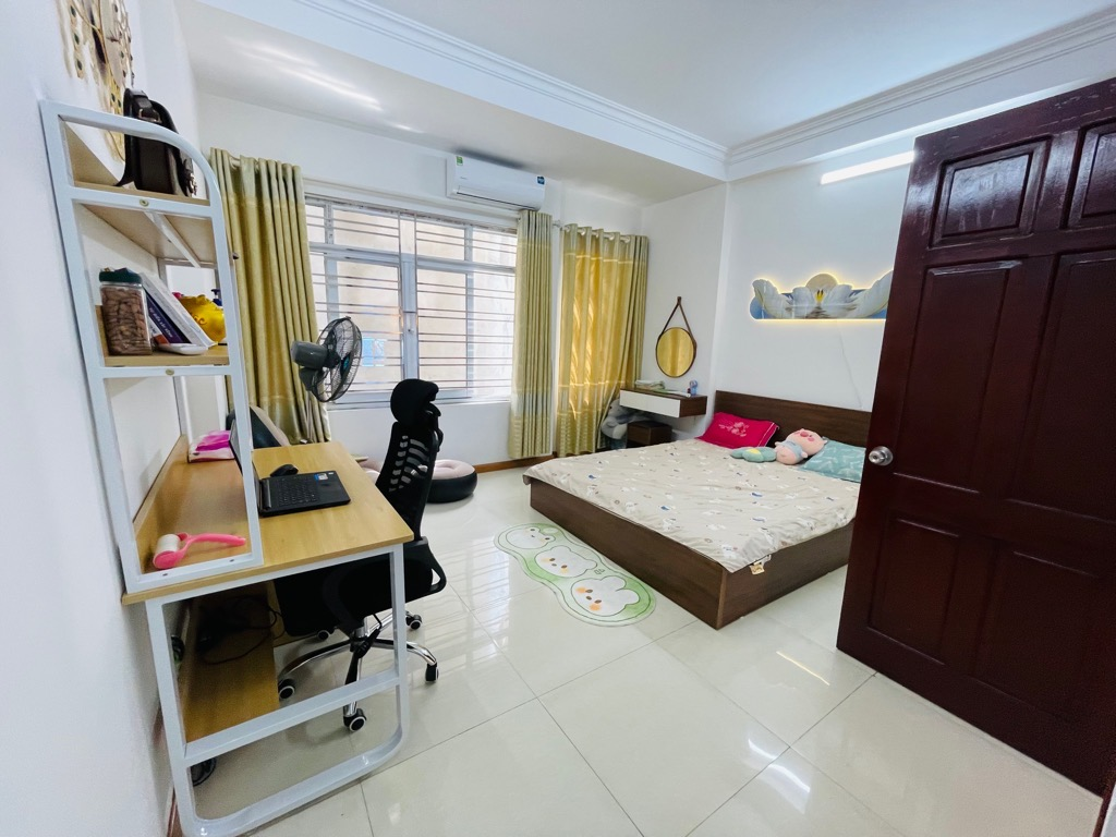 Bán nhà 5 tầng phố Lê Quang Đạo chỉ nhỉnh 7 tỷ, Ngõ rộng thoáng, Đầy đủ tiện ích, Nhà đẹp ở luôn 5