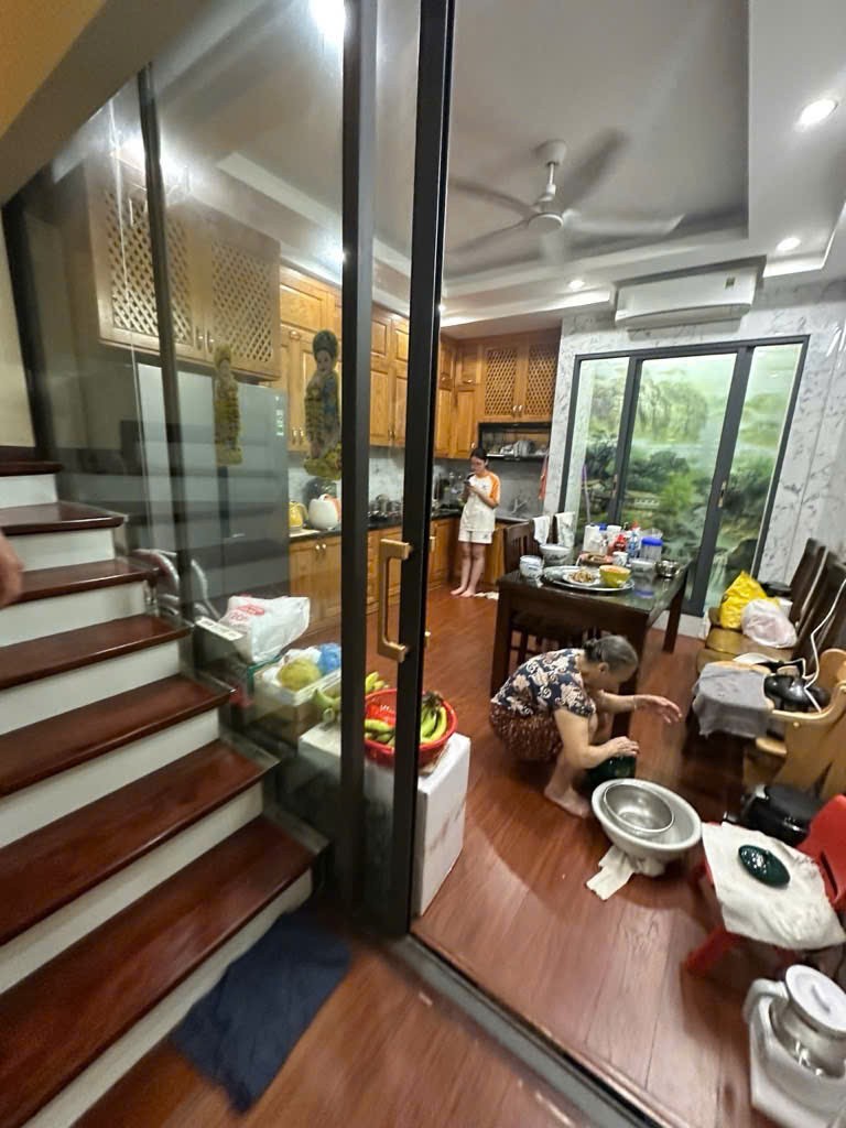 Ngộp bank bán Gấp nhà DV Tây Nam Linh Đàm gần hồ Linh Đàm 55m2 chỉ 12.x tỷ. LH 0989626116 3