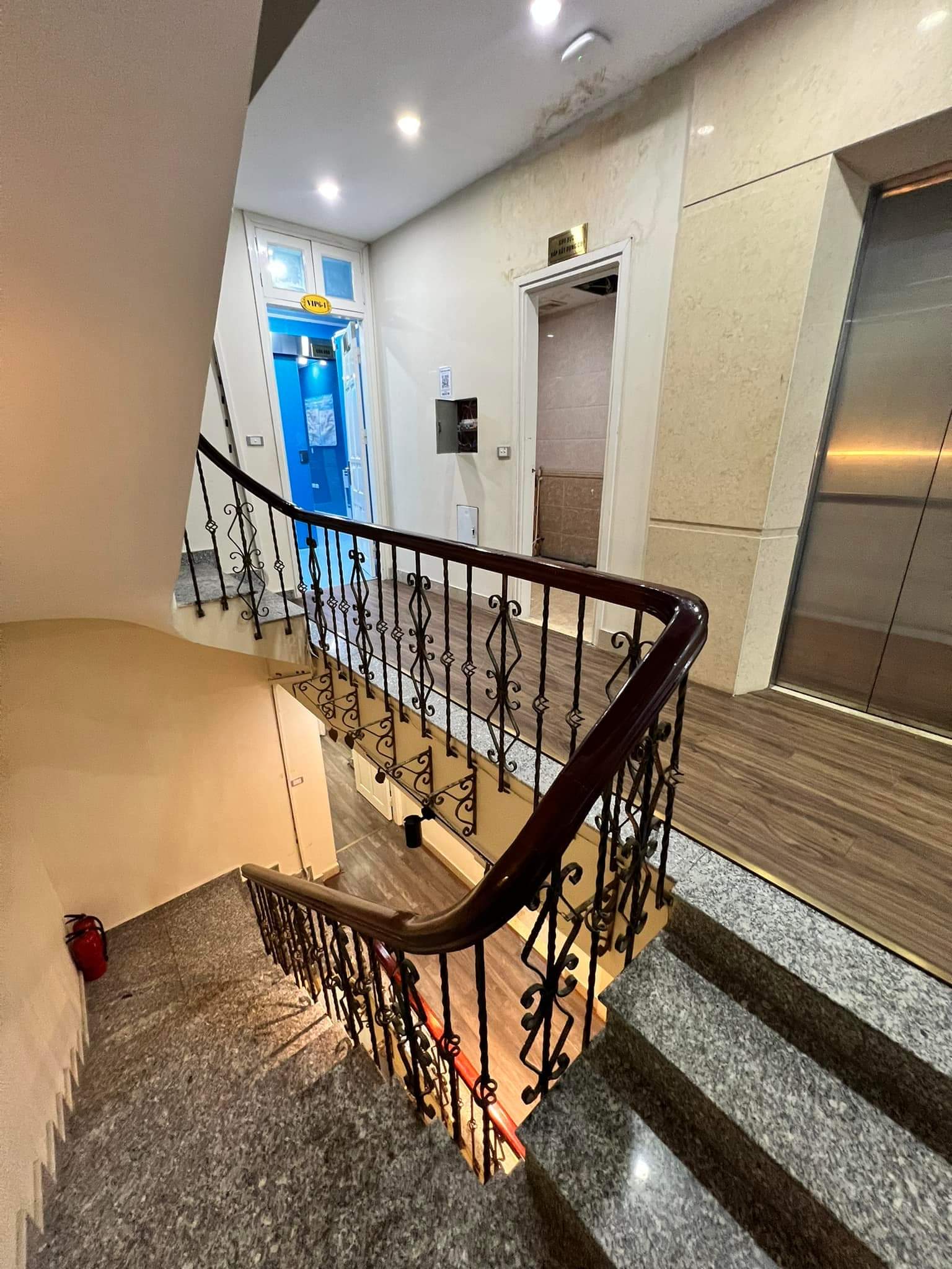 Tôi cho thuê nhà hai mặt tiền,mới ,vỉa hè, 106m2- 5T, Thành Công_30 Tr 3