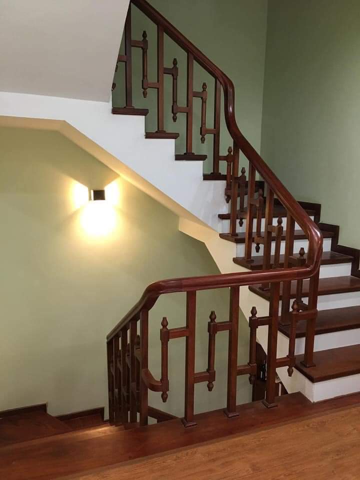 Cho thuê nhà hai mặt tiền,mới, Lạc Long Quân, 104m2x 5T vỉa hè 29 Tr 2