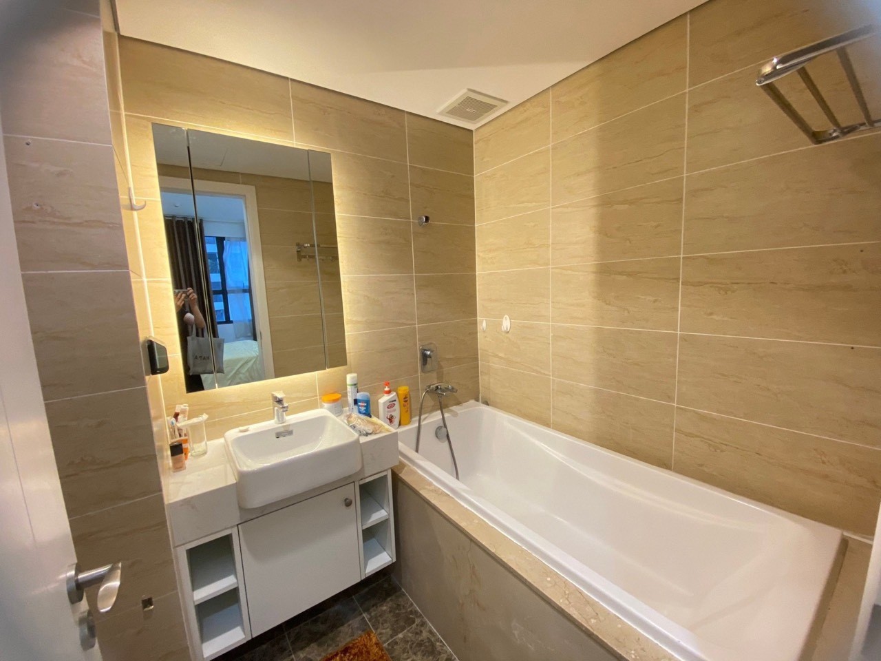 Bán căn 2 ngủ rộng 73m2 tại Vinhomes D'Capitale, giá 8.8 tỷ 5