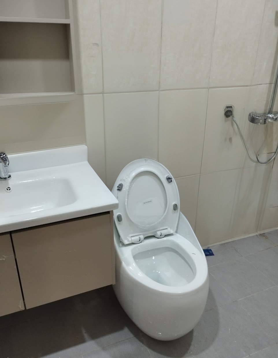 Nhà mình cho thuê nhà hai cửa đi, mới, 101m2_ 4T; vỉa hè, Lò Đúc-30 Tr 3