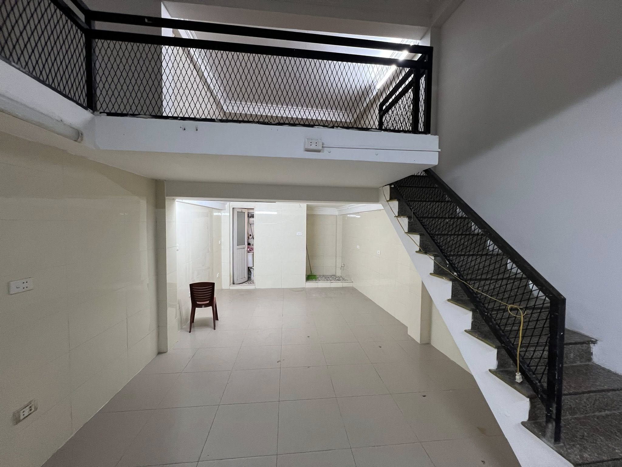 Cho thuê MBKD tầng 1 Riêng biệt MP Thượng Đình - Thanh Xuân DTSD 50m giá 16 triệu 4