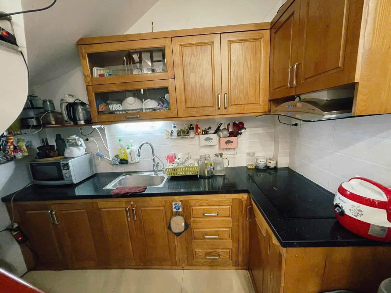 Cho thuê nhà riêng ở ngõ 246 Minh Khai, Hai Bà Trưng 30m x 5T - FULL ĐỒ giá 14 triệu 3