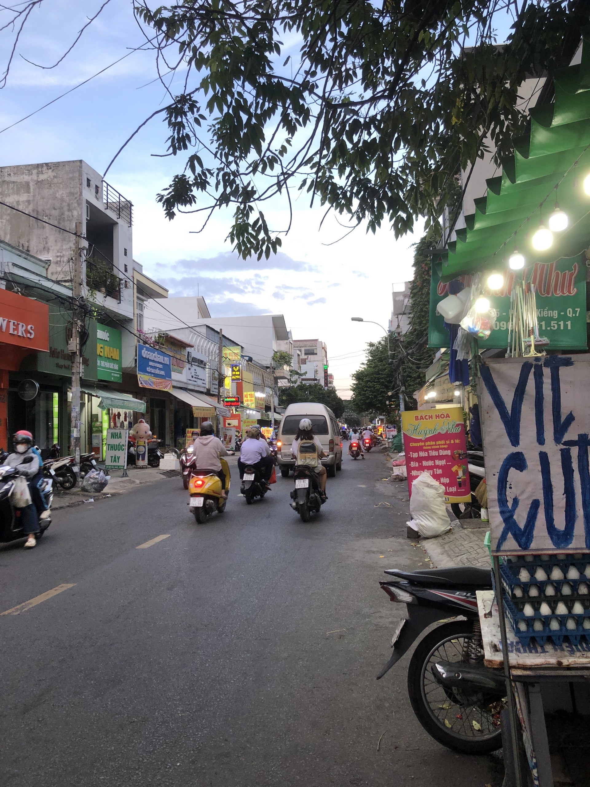Bán nhà đường  số 15 Tân Kiểng,Quận 7 dt 4,4x16,5m, nhà cấp 4 Giá 20 Tỷ