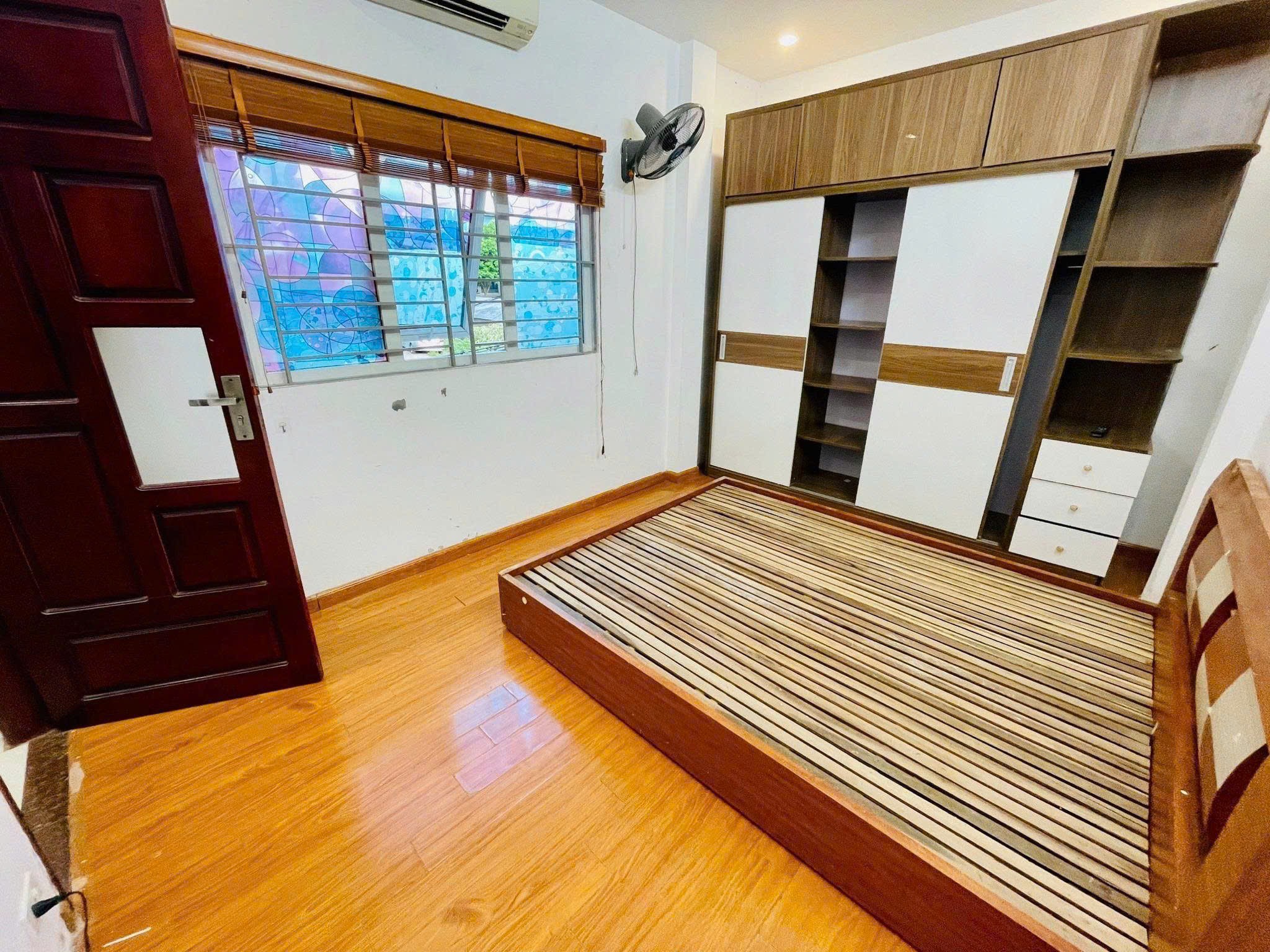 Cho thuê nhà riêng ở ngõ 246 Minh Khai, Hai Bà Trưng 30m x 5T - FULL ĐỒ giá 14 triệu 5