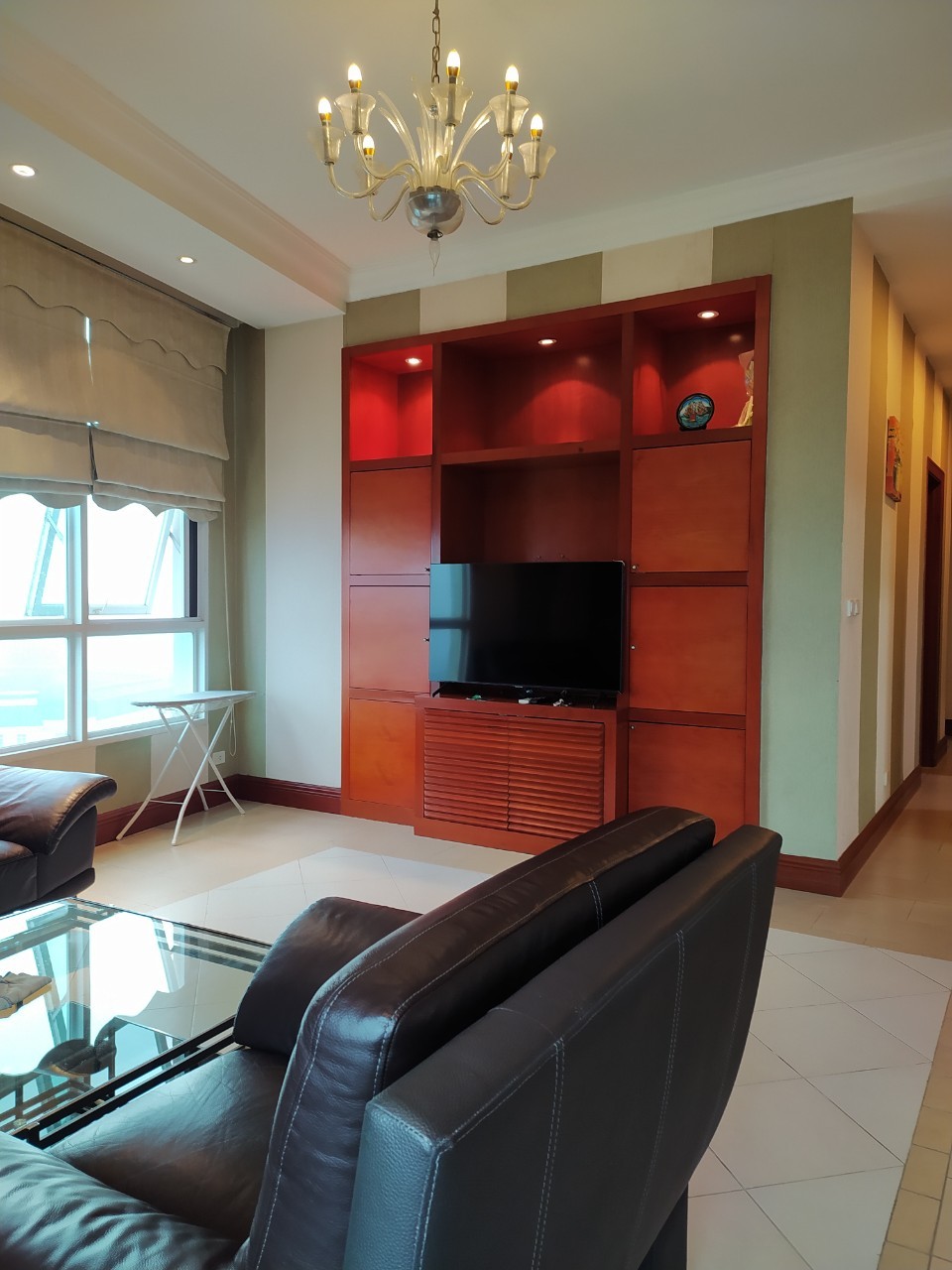 14.10.25 căn hộ 2 ngủ 2 WC cực rộng, DT 110m2 tòa nhà căn hộ khách sạn The Garden Mỹ Đình Sông Đà 2