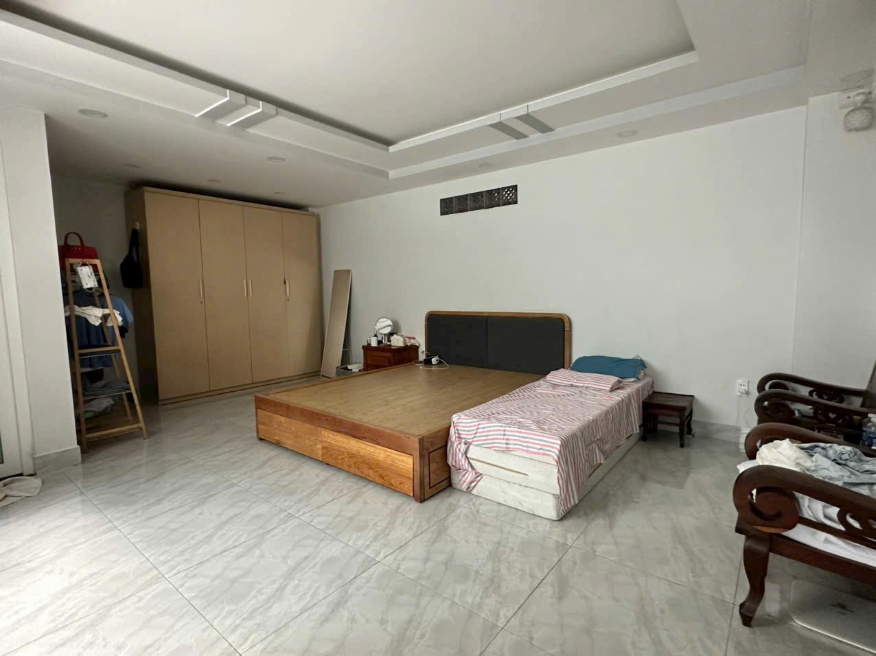 Bán nhà CHDV đường số 85 Tân Quy, Quận 7, dt 6x30m, 4 lầu,ST Giá 36 Tỷ 3