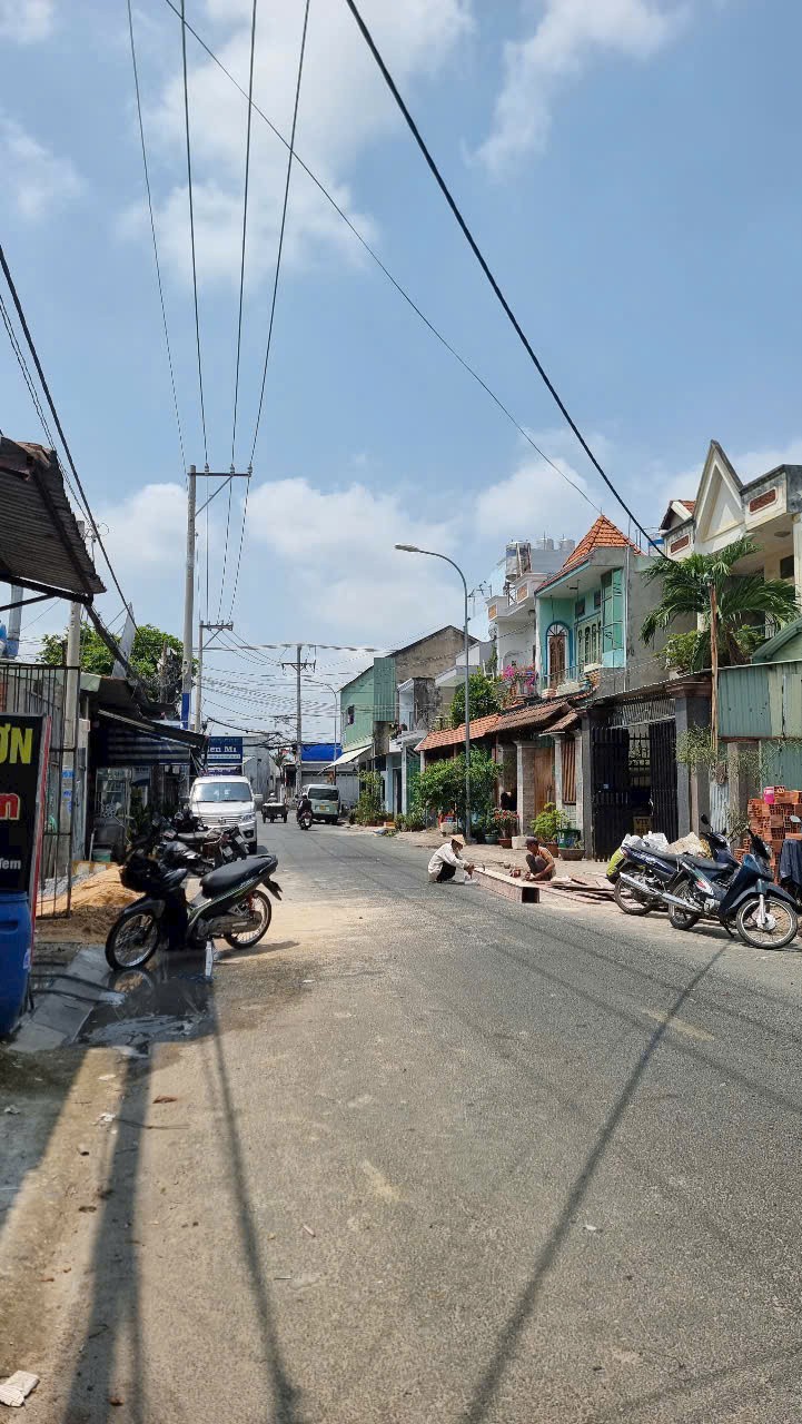 BÁN NHÀ (4.06x28) MẶT TIỀN NGUYỄN THỊ THƠI (HT18) – QUẬN 12 3