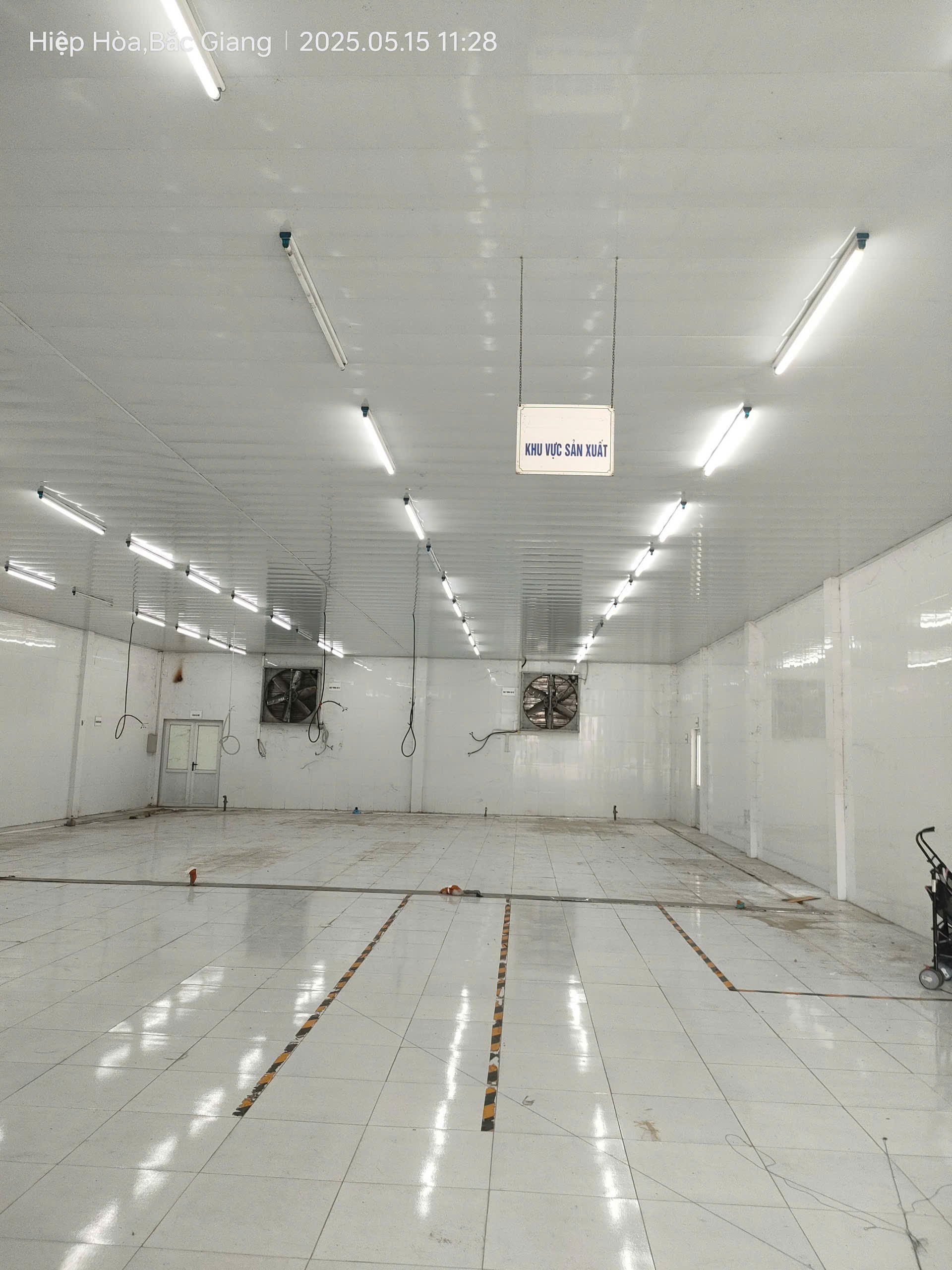 Bán gấp giá rẻ nhà xưởng Nguyễn Văn Giáp 300m, mặt tiền 10m, 2.8 tỷ Mỹ Đình.