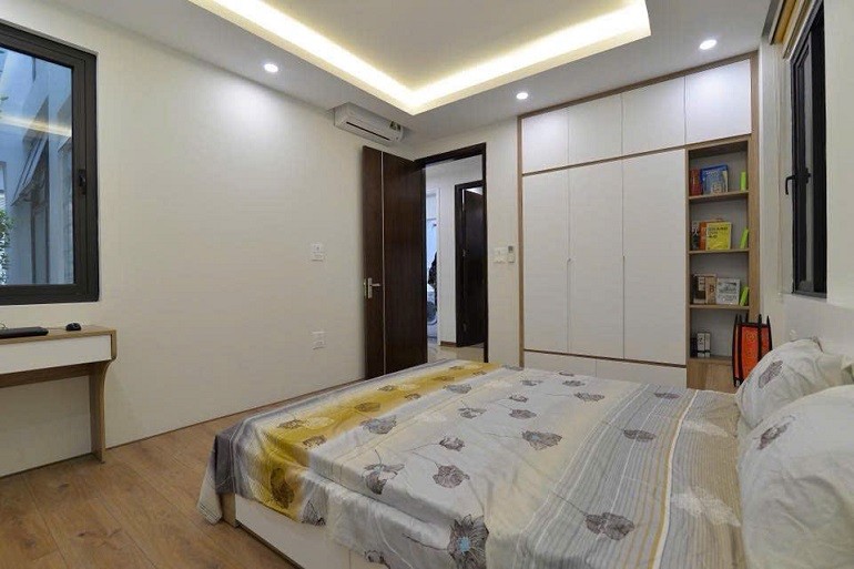 Cho thuê căn hộ 3PN rộng tới 120m2 tại Đặng Thai Mai, Tây Hồ, đầy đủ nội thất, ban công thoáng 10