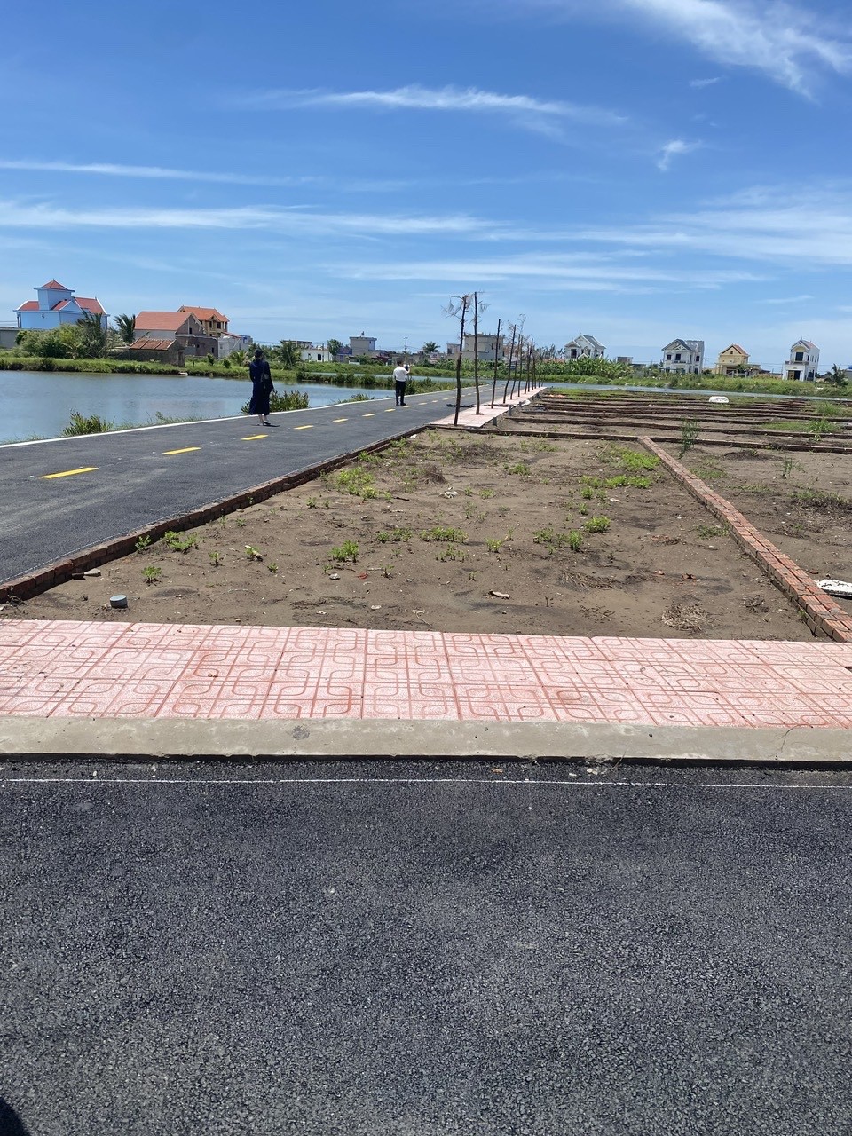 Bán lô đất trung tâm bãi tắm quất lâm 100m2 giá 1 2 tỷ sẵn sổ