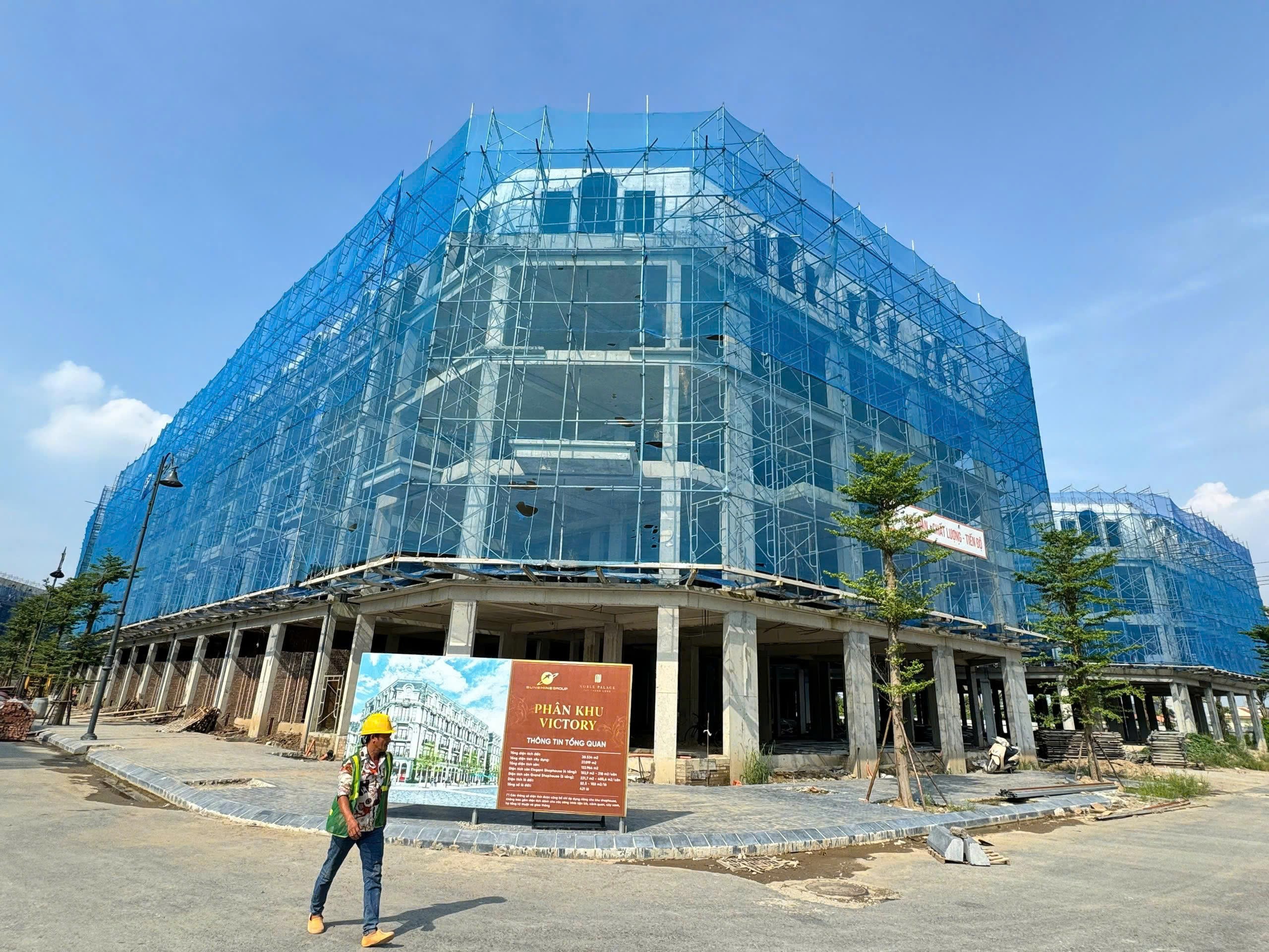 BÁN LIỀN KỀ PHỐ HOÀNG QUÔC VIỆT KÉO DÀI – SIÊU PHẨM DỰ ÁN NOBLE PALACE TÂY THĂNG LONG 4