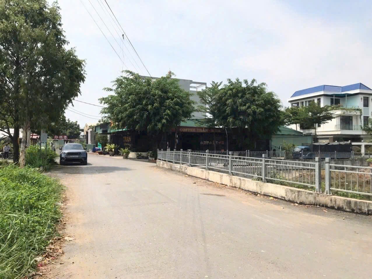 ĐẤT 2MT SÔNG SG 1.800M2 NHỊ BÌNH, HÓC MÔN, GIÁ RẺ (GẦN PHÀ AN SƠN) 2