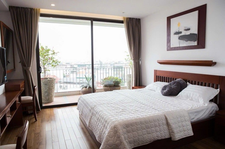 Cho thuê căn hộ 4PN rộng 207m2 tại Xuân Diệu, Tây Hồ, hiện đại, cao cấp, ban công view hồ 9