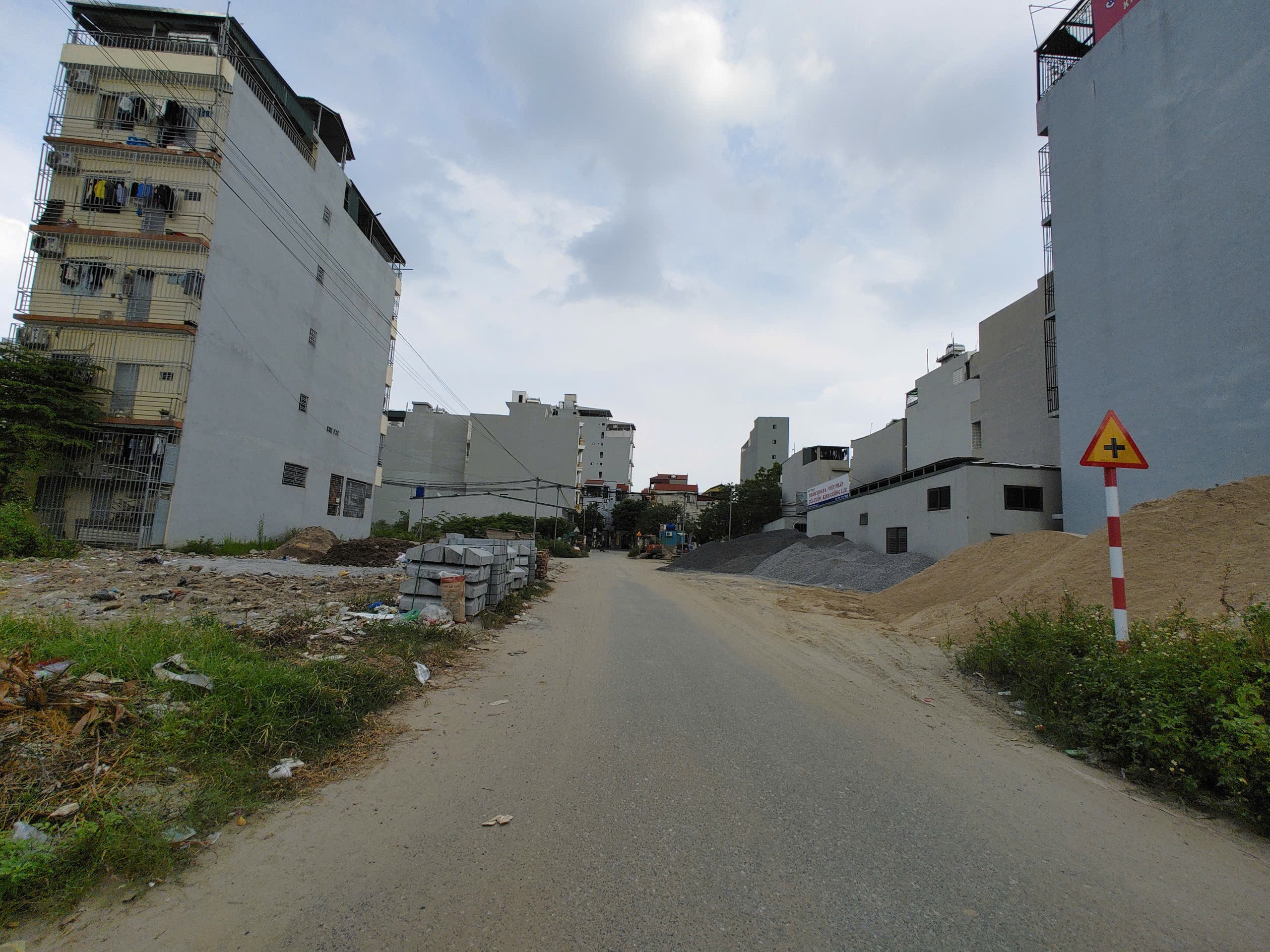 Bán 67,6m2 đất dịch vụ Lai Xá – Kim Chung, đường ô tô tránh . (Sdt liên hệ: 0915458886)