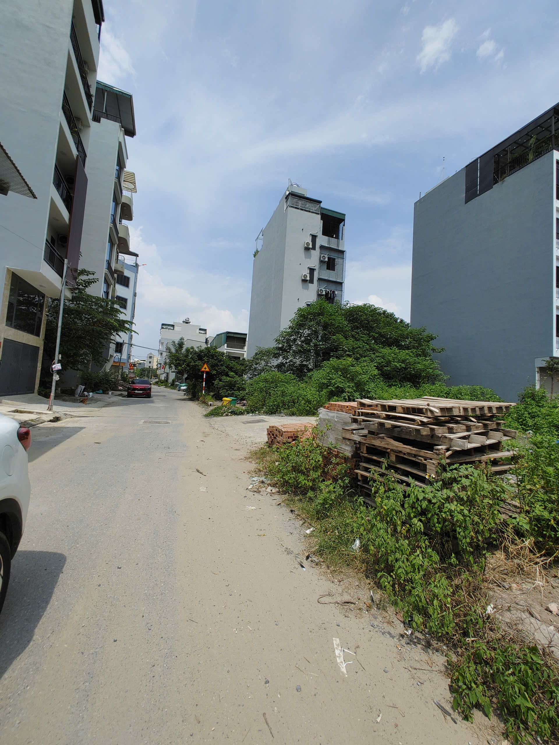 Bán 62,3 m2 đất dịch vụLai Xá trong khu đô thị Hinode Royal park ( 0915458886) 2