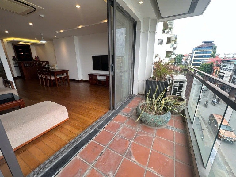 Cho thuê căn hộ 2PN tại Xuân Diệu, Tây Hồ, đầy đủ nội thất, có ban công view hồ rất đẹp 7