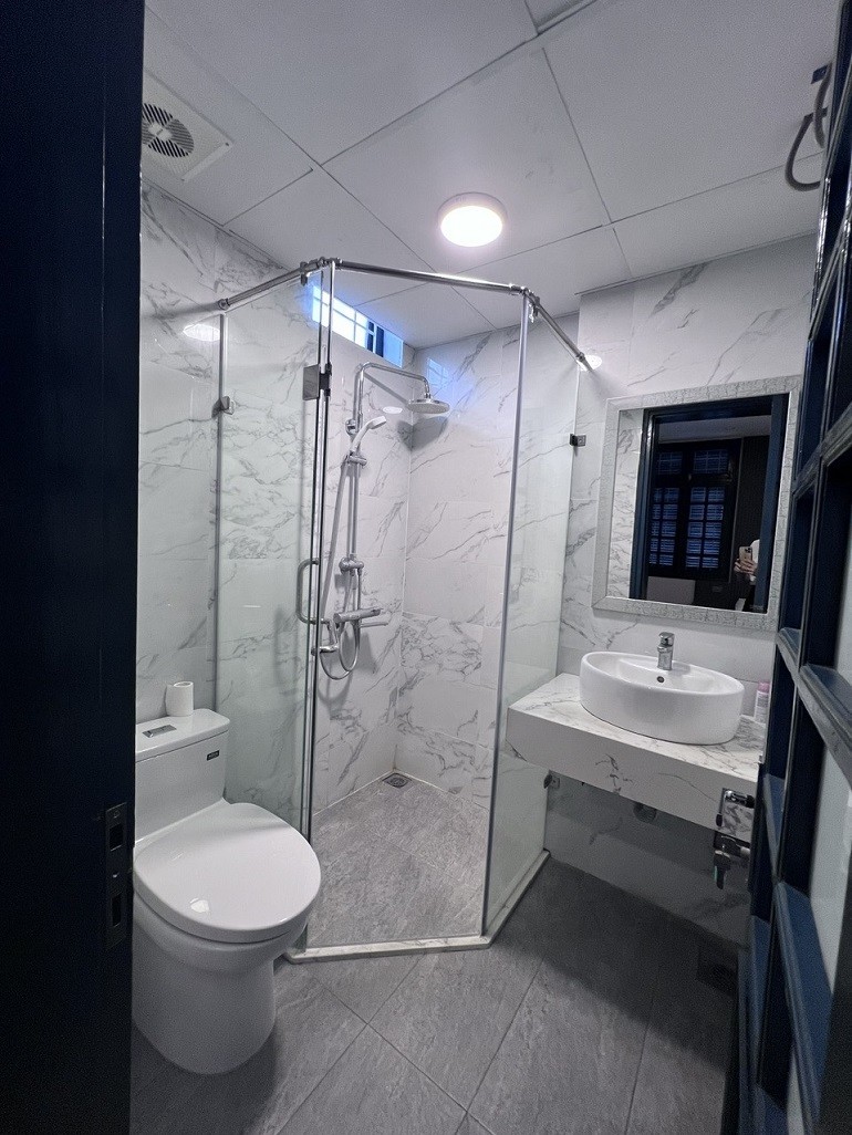 Cho thuê căn hộ rộng 120m2, 2PN tại Từ Hoa, Tây Hồ, đủ đồ, có ban công view hồ 5