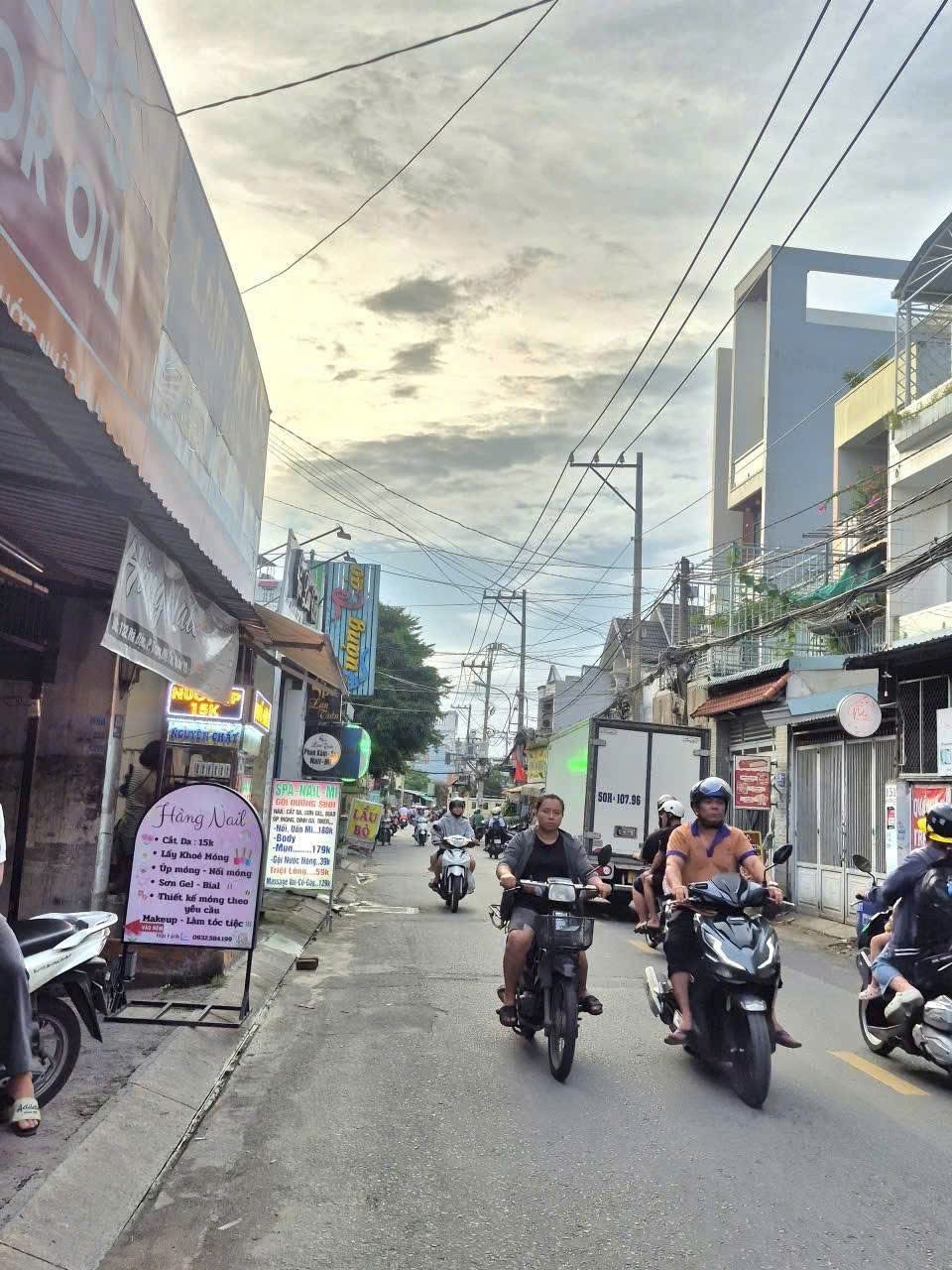HIẾM – NHÀ C4 2MTTRƯỚC & SAU ĐƯỜNG HÀ ĐẶC, P. TRUNG MỸ TÂY, Q12 3