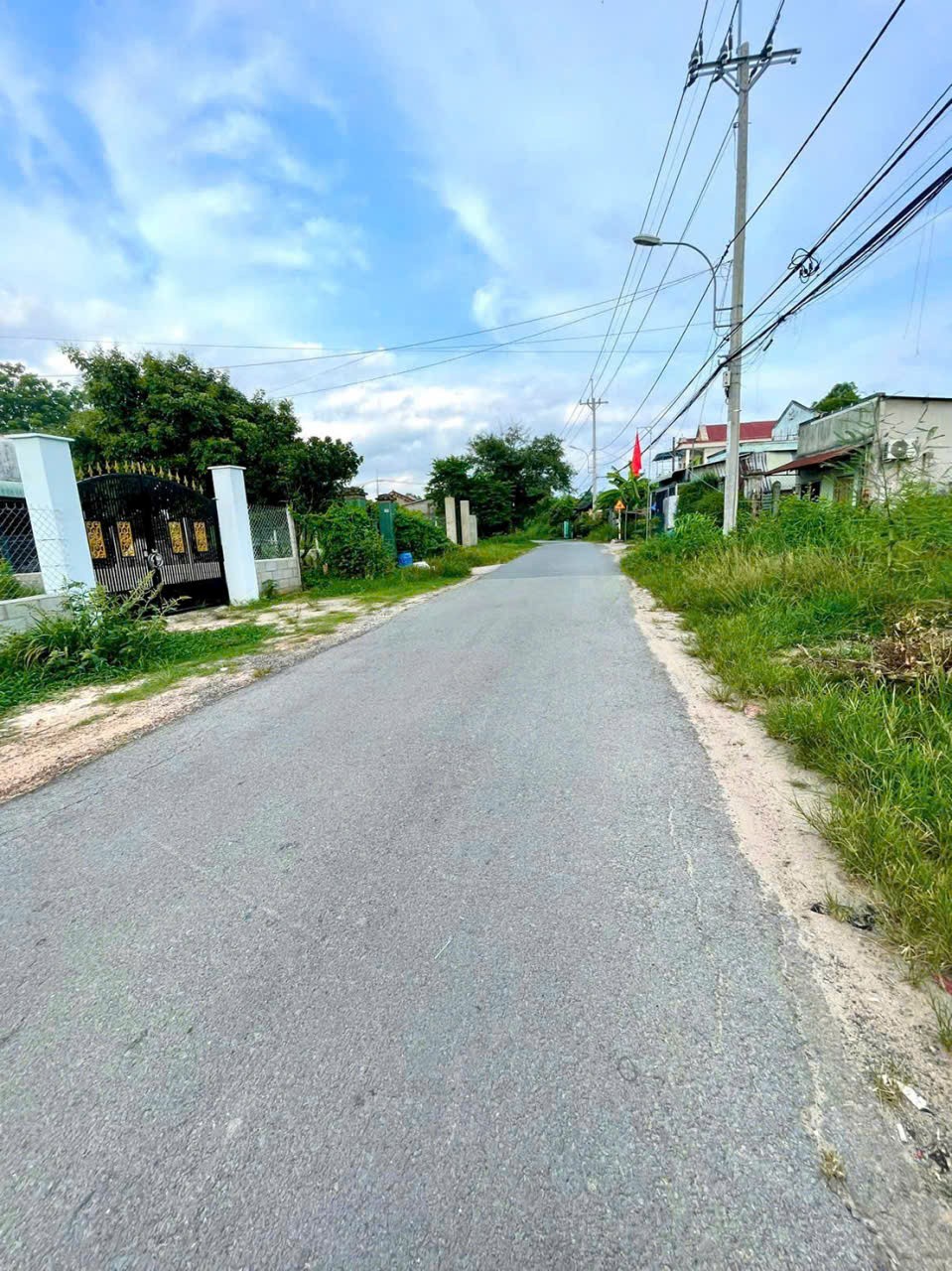 2 lô đất thổ cư mặt tiền đường Bùi Thị Lành xã Trung An giá 5,2 tỷ + 5,45 tỷ 3