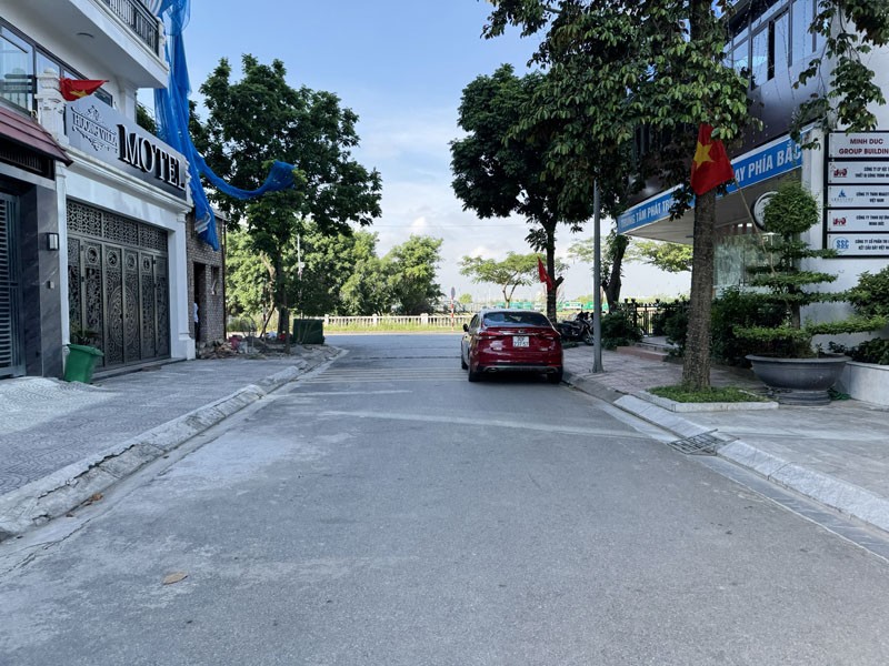 Bán gấp nhà C4 90m2 khu đấu giá BT4B Phúc Lợi. Vị Trí Vàng, Giao Thông Thuận Lợi, Sổ Đỏ Sẵn 5
