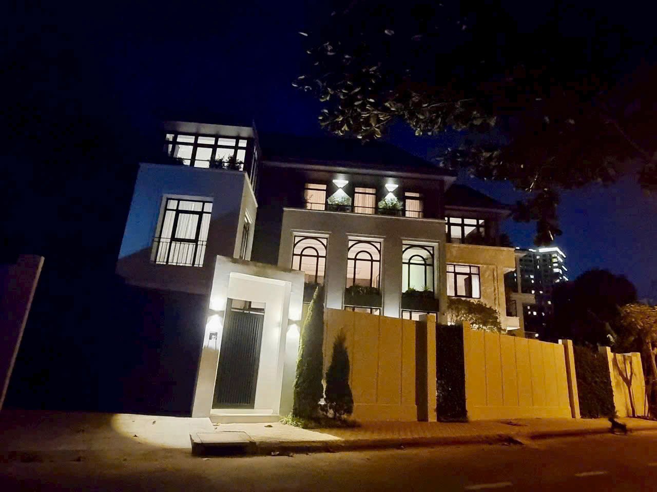 Cần bán Biệt thự Phường Bình Trưng Tây, Quận 2, Diện tích 374m², Giá 89 Tỷ 2