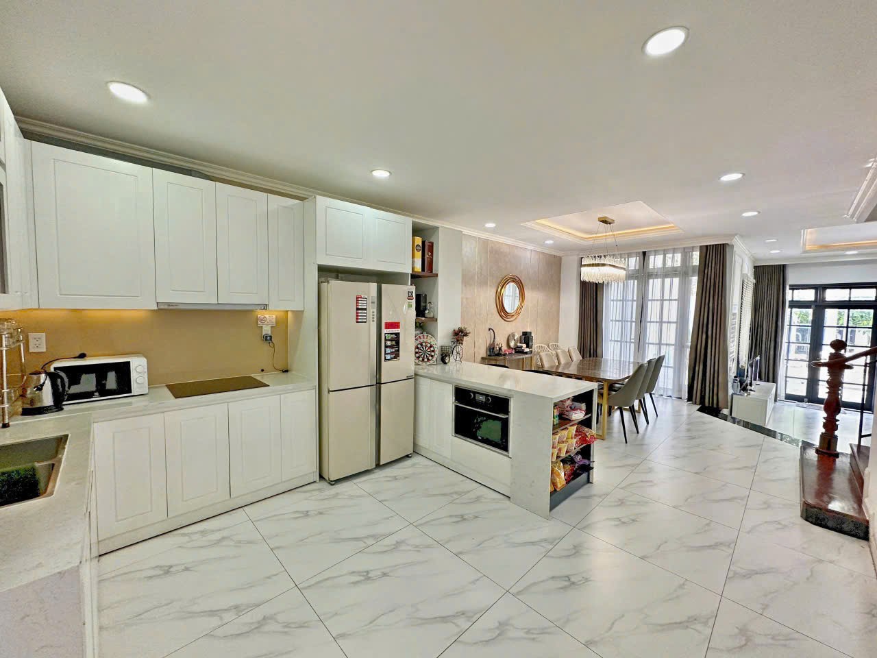 Cho thuê Biệt thự Phường Phú Mỹ, Quận 7, Diện tích 250m², Giá 065 Triệu/tháng 9