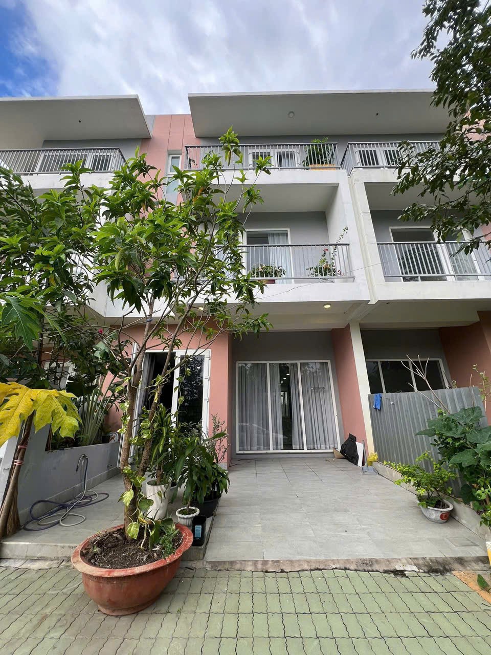 Cho thuê Nhà mặt tiền Phường Phú Hữu, Quận 9, Diện tích 80m², Giá 16 Triệu/tháng