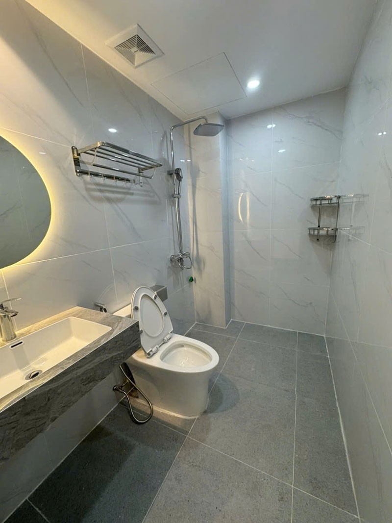 Dân xây nhà đẹp 4 tầng 58,8m2 Khu 918 Long Biên - Gara Ô Tô, 4 Ngủ, Sổ Đỏ CC, Khu Dân Cư An Ninh 2