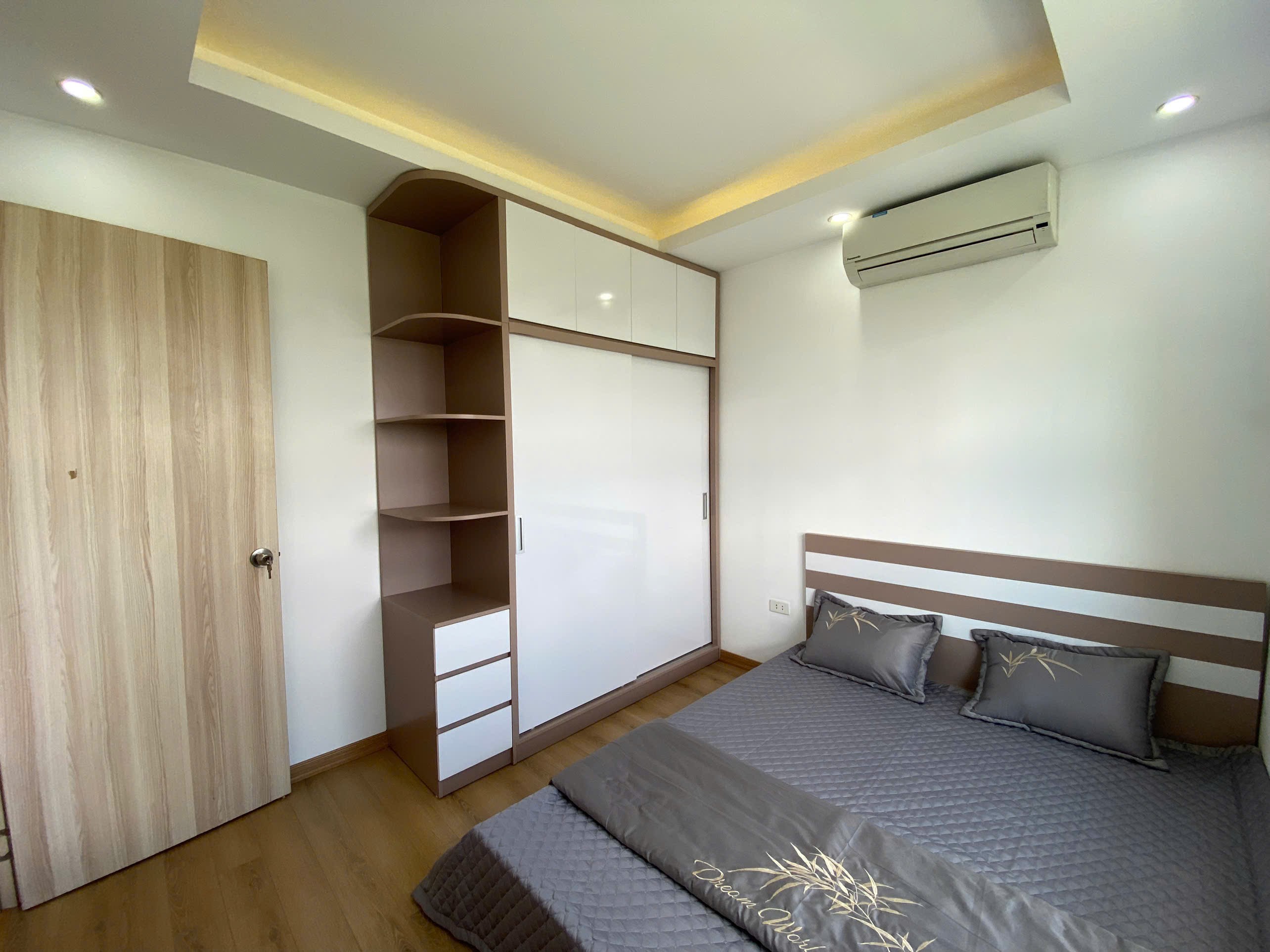 Bán căn hộ full đồ view hồ – chung cư Thanh Hà, khu 5 tòa mới B2.1 7