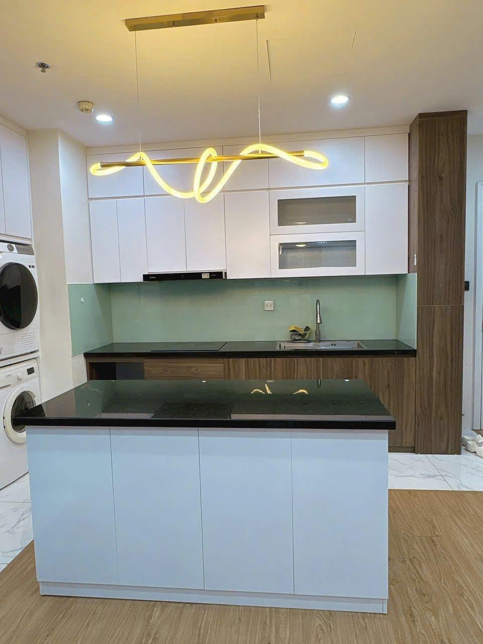 Bán căn 2PN: 76m2 View thoáng hồ nước đẹp tại toà T7 Times City giá cực tốt, có slot ô tô vĩnh viễn 4