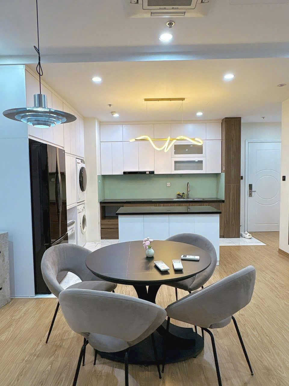 Bán căn 2PN: 76m2 View thoáng hồ nước đẹp tại toà T7 Times City giá cực tốt, có slot ô tô vĩnh viễn 2