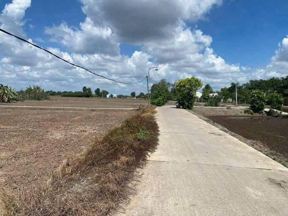 Đất làm nhà vườn 1400m2 mt xe hơi xã Phước Đông giá rẻ 1 tỏi 7 2