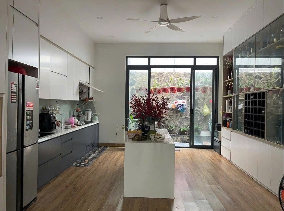 Cho thuê Nhà mặt tiền Phường Phước Long B, Quận 9, Diện tích 112m², Giá 18 Triệu/tháng 5
