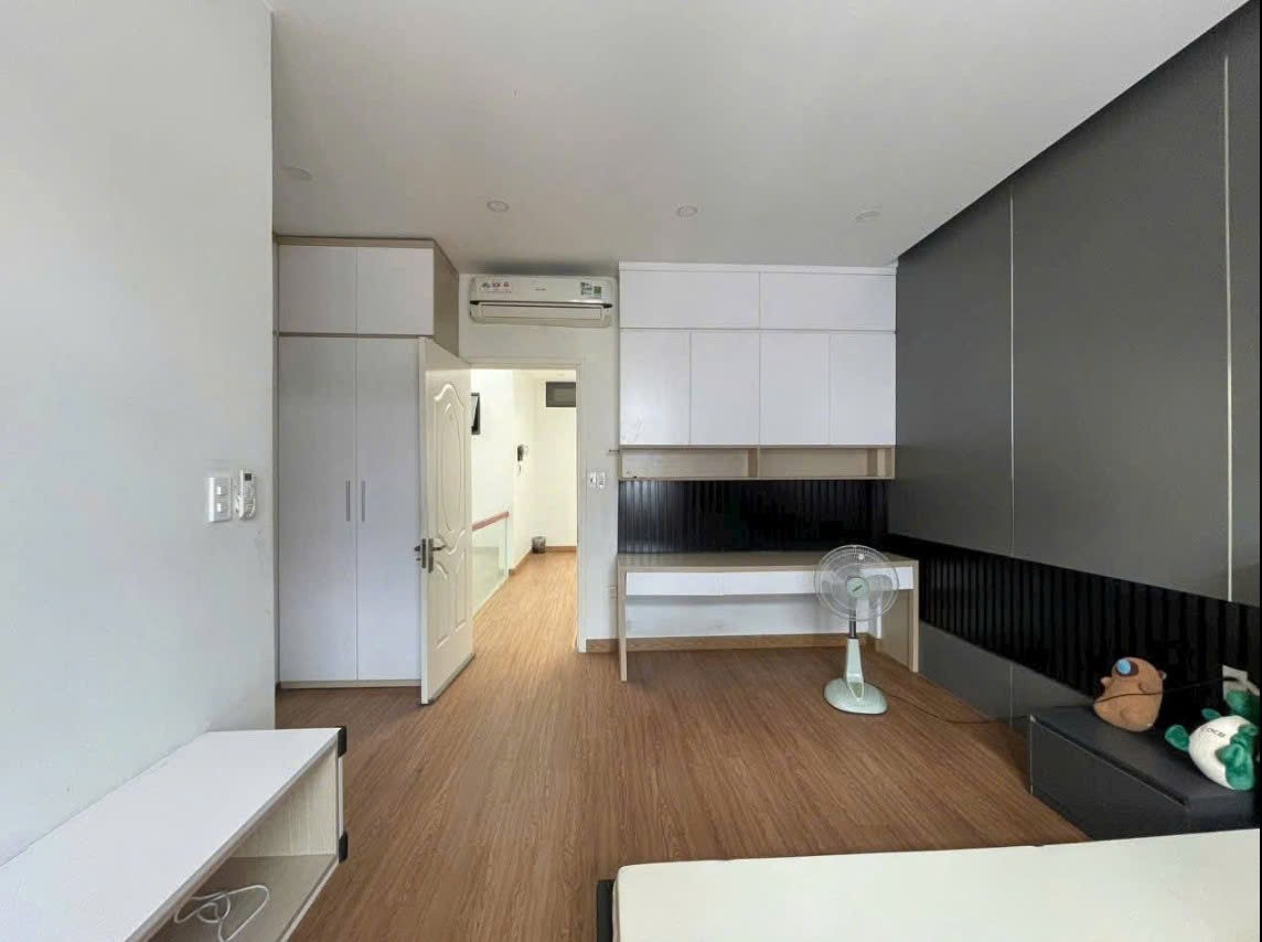 Cho thuê Nhà mặt tiền Phường Phước Long B, Quận 9, Diện tích 112m², Giá 18 Triệu/tháng 6